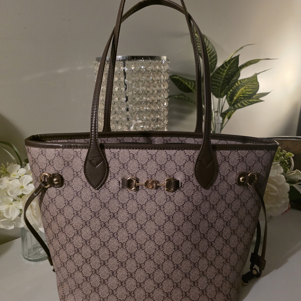 Chic Designer Patterned Tote Bag - Picture 6 of 8